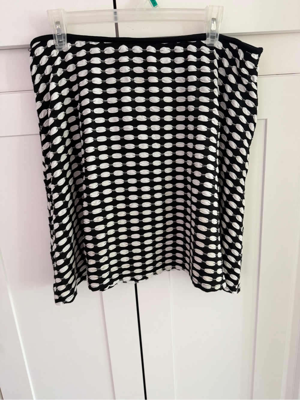 Max Edition Black and white skirt